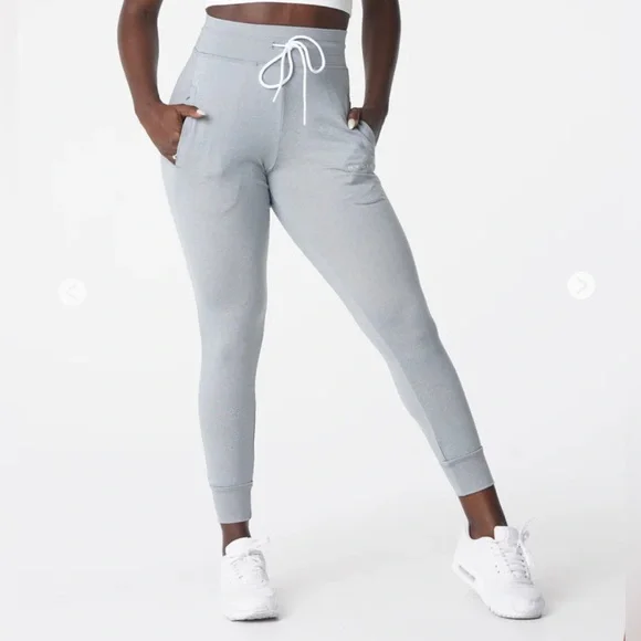 NVGTN joggers size small - Picture 3 of 9